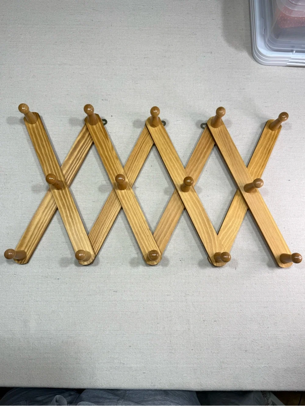 Wooden Accordion Wall Rack Expandable Folding Rack